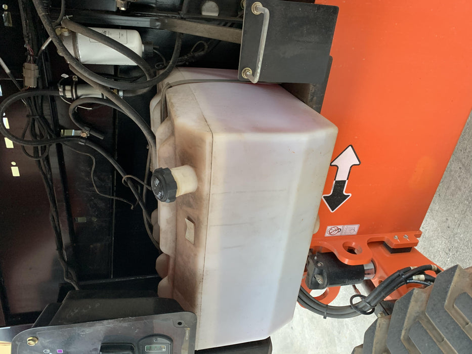 2020 JLG 600S Deutz Diesel, 4wd, FF Tires, Inward Self Closing Gate, Tool Tray, Beacon, 7.5kW Generator