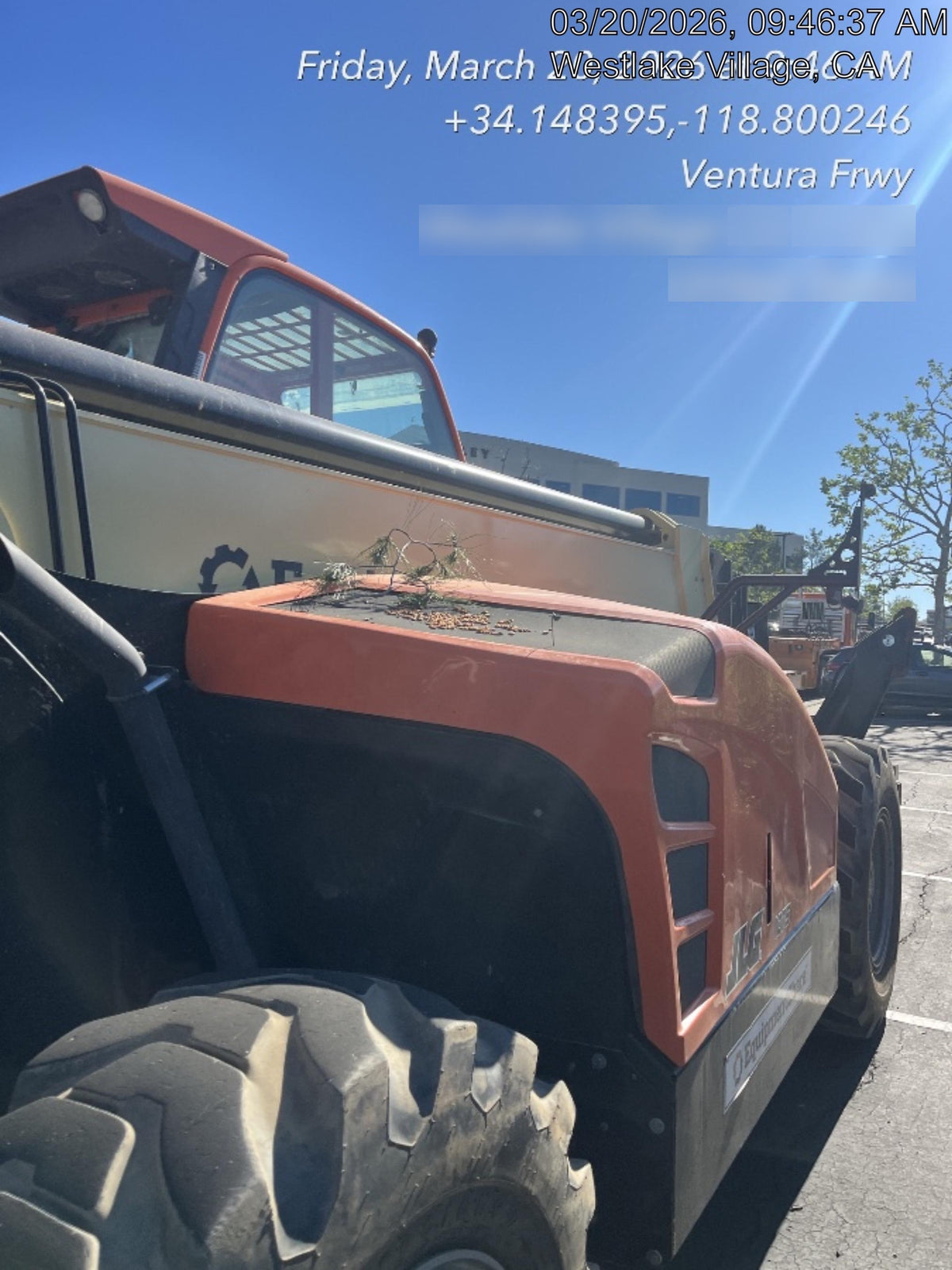 2019 JLG 1075