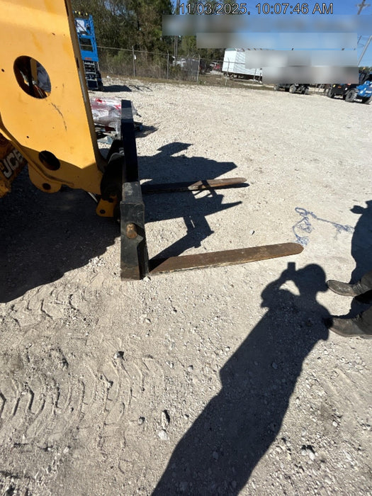 2019 JCB 512-56 109 HP w/Open ROPS, Beacon, Aux Hydraulics, Worklights, Solid Tires w/60" Carriage/Forks