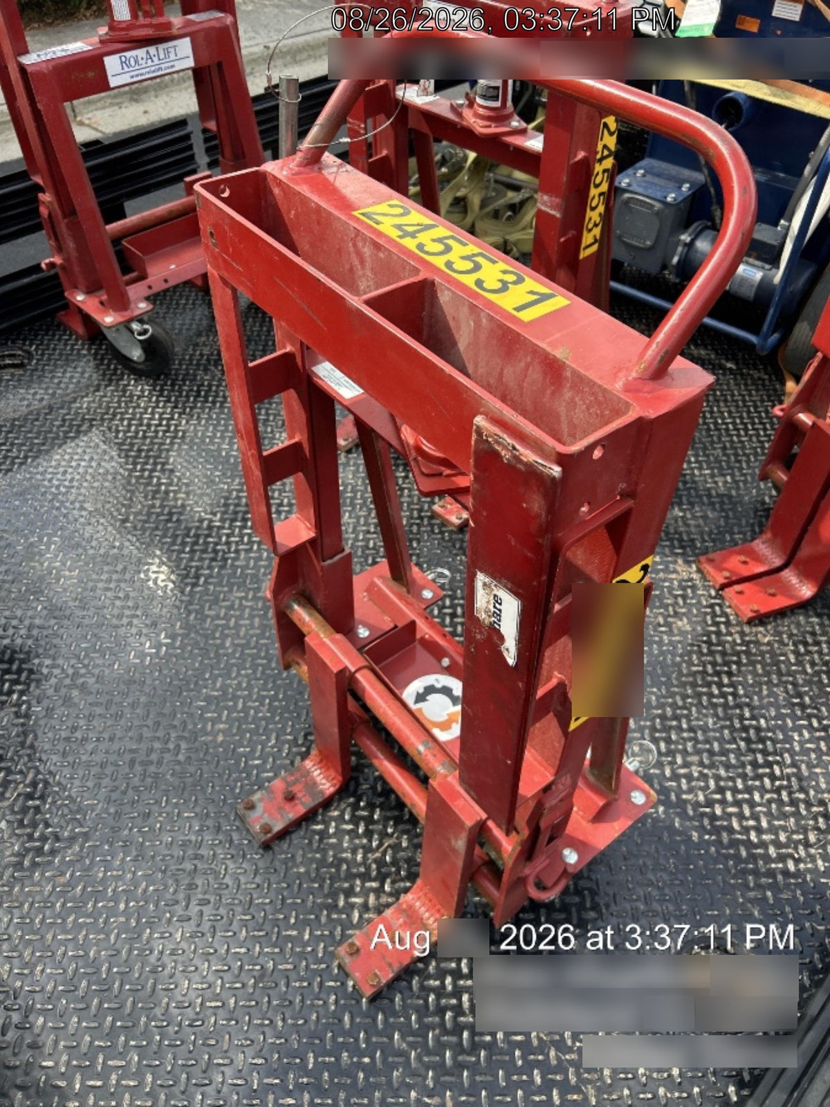 2022 ROL-A-LIFT M-6