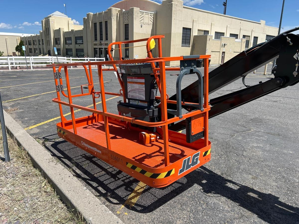2025 JLG 660SJ