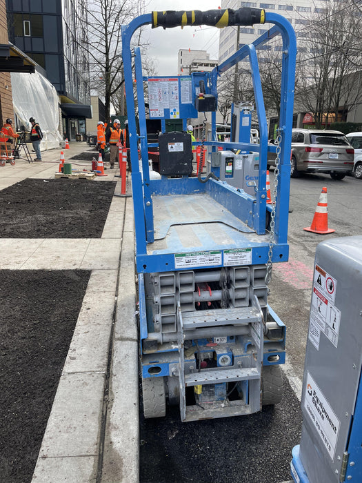 2020 Genie GS-1930 Fixed rails with chain entry gate - Pre A92.20, 800W Inverter