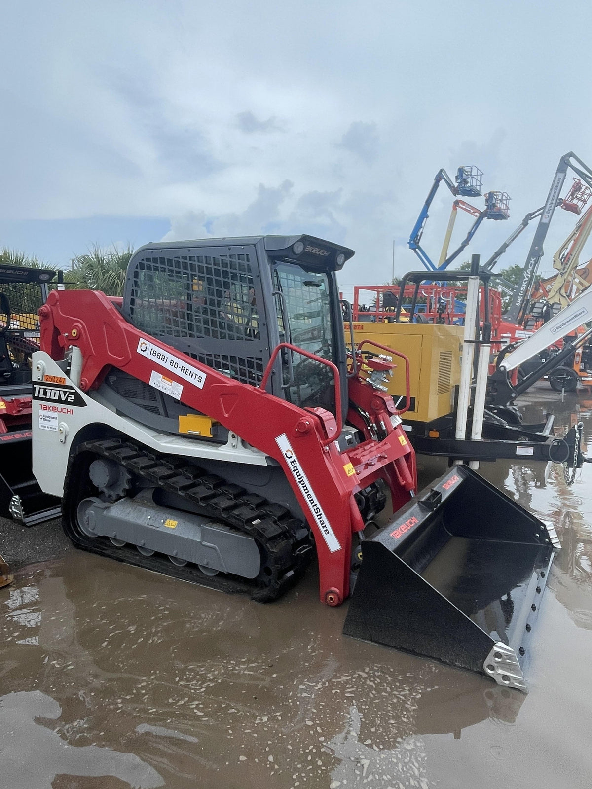 2022 TAKEUCHI TL10V2-CR