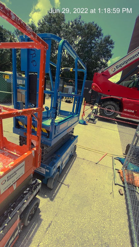 2022 JLG ES1330L