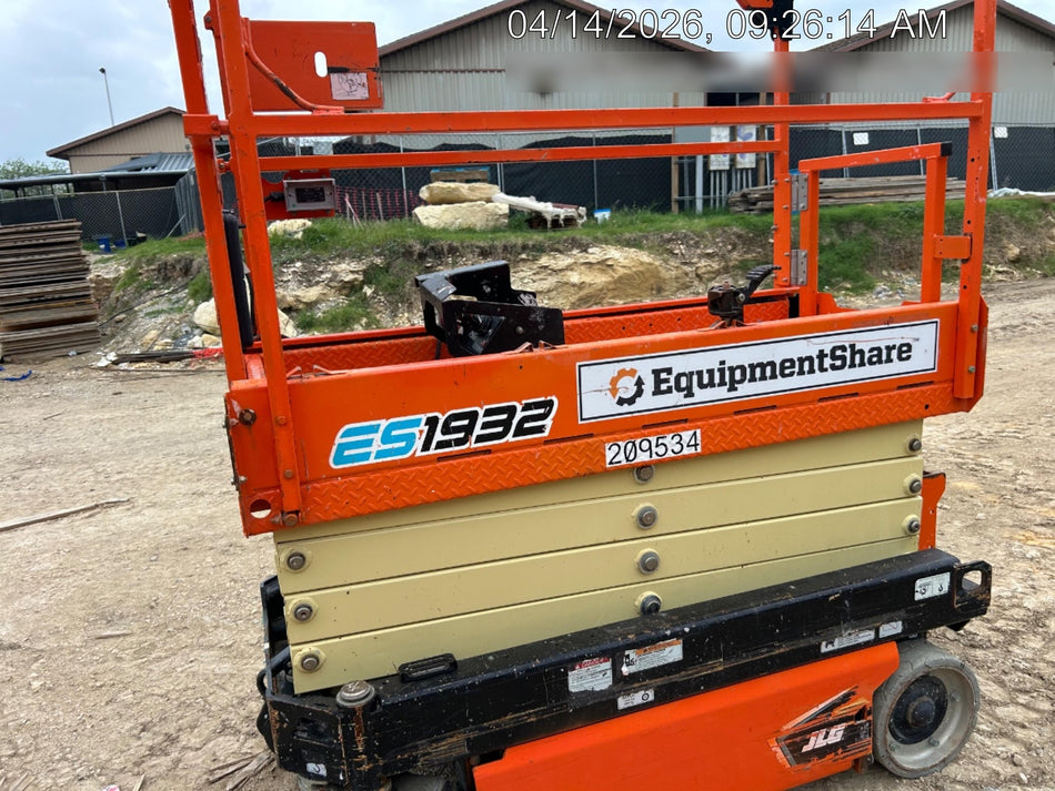 2022 JLG ES1932