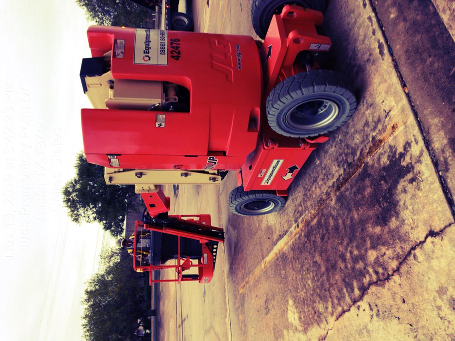 2019 JLG E300AJP