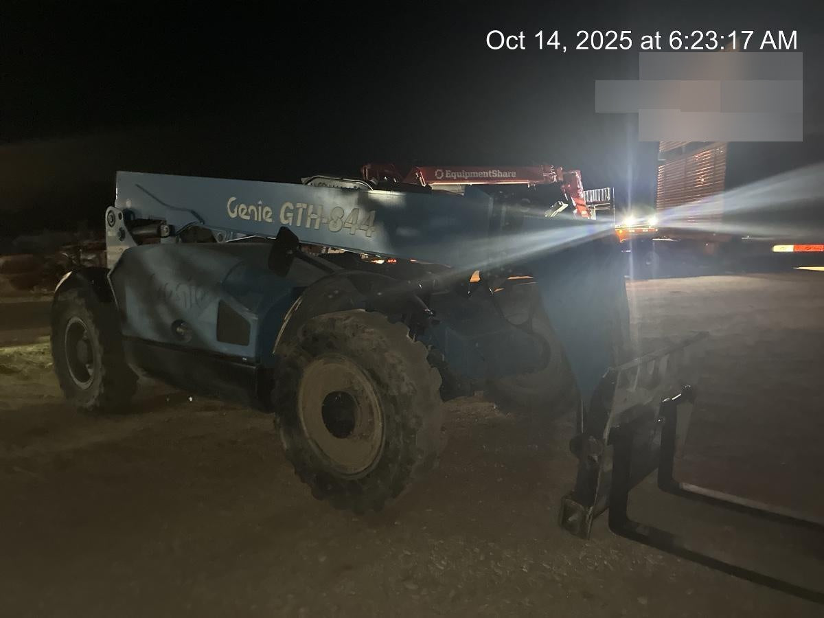 2016 GENIE GTH-844