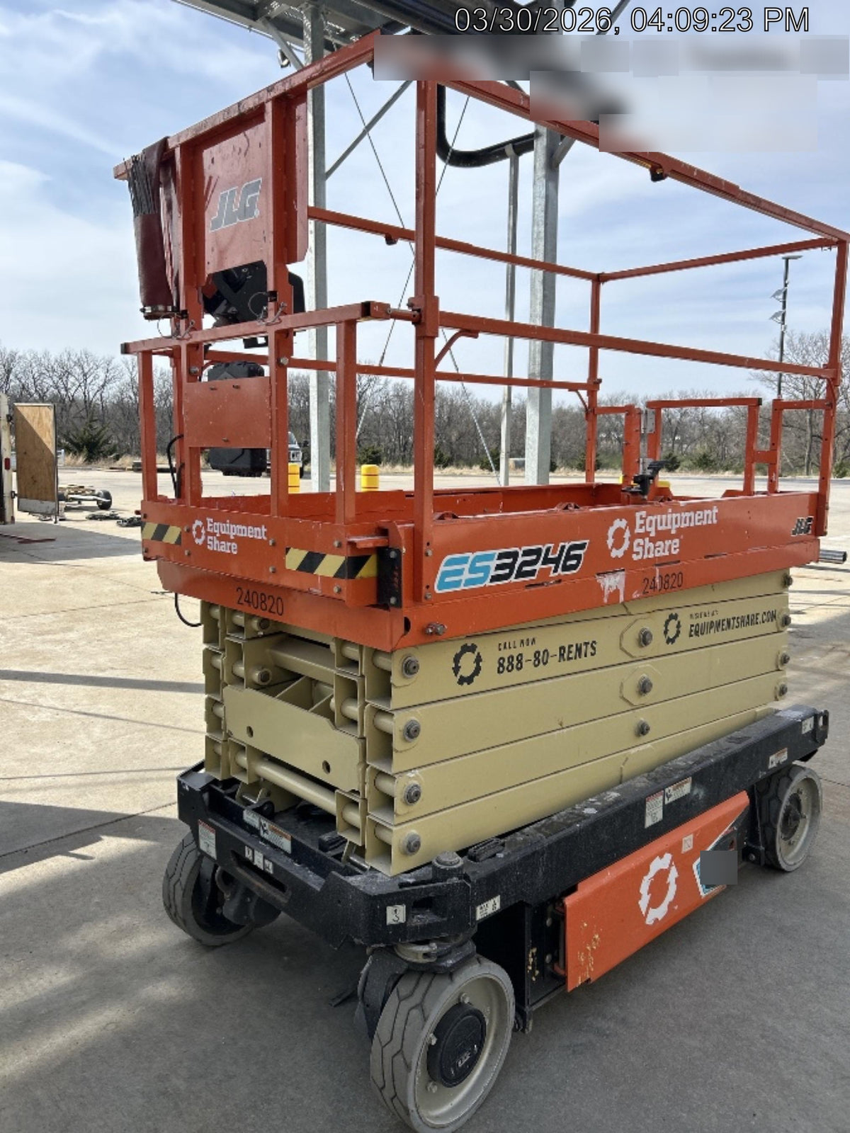 2022 JLG ES3246