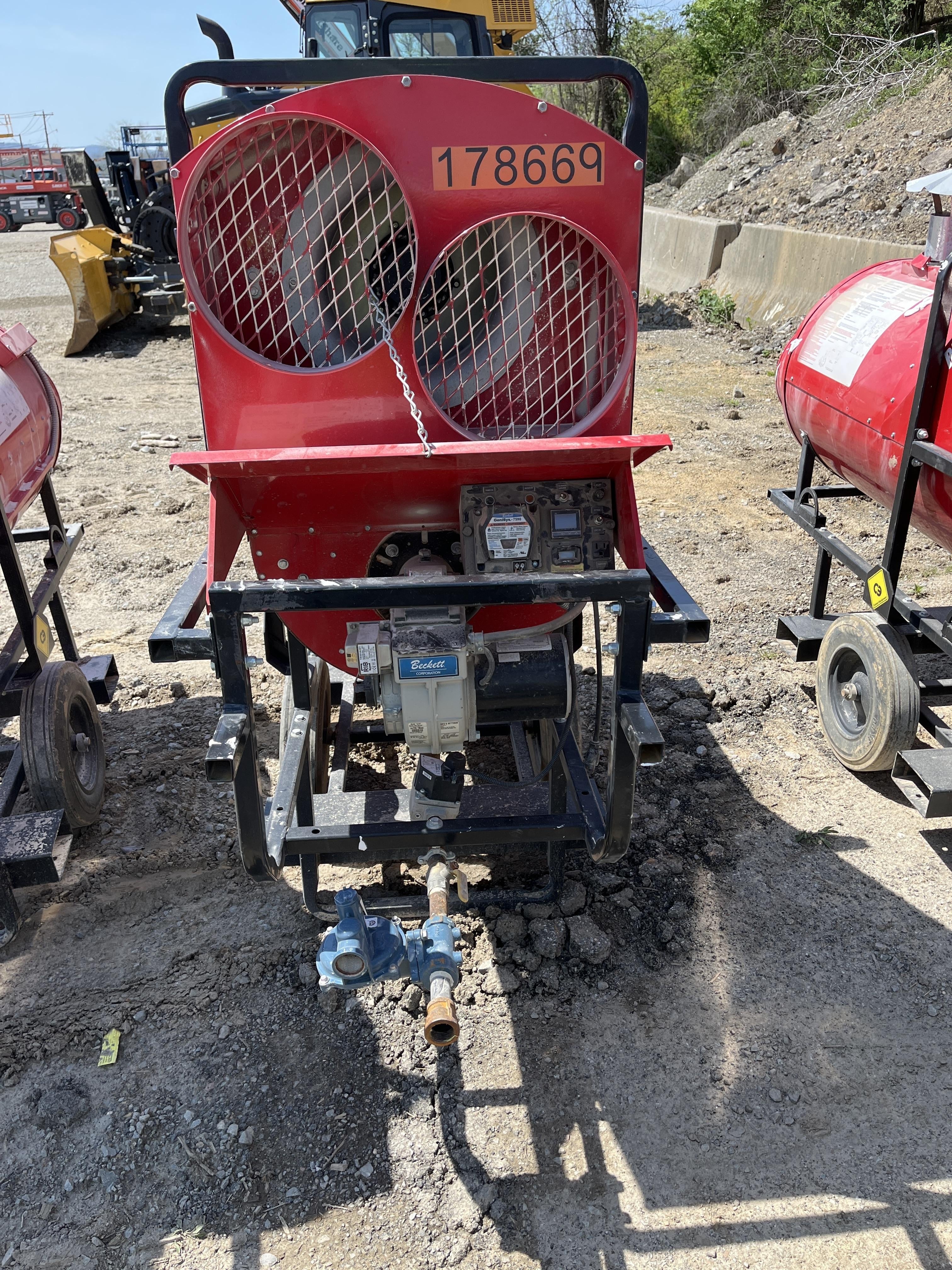 2021 CAMPO EB400G-RE3