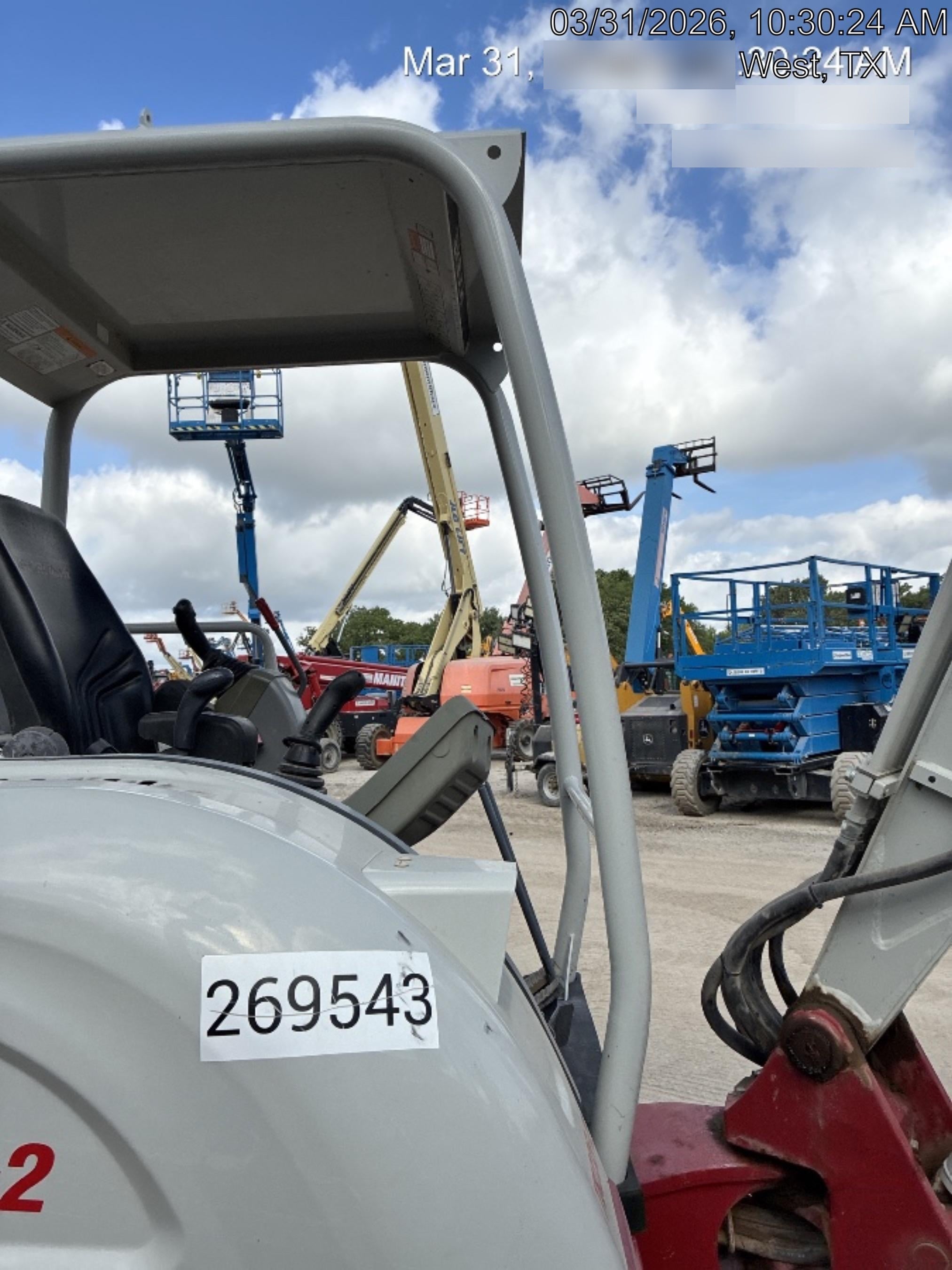 2022 TAKEUCHI TB235-2R