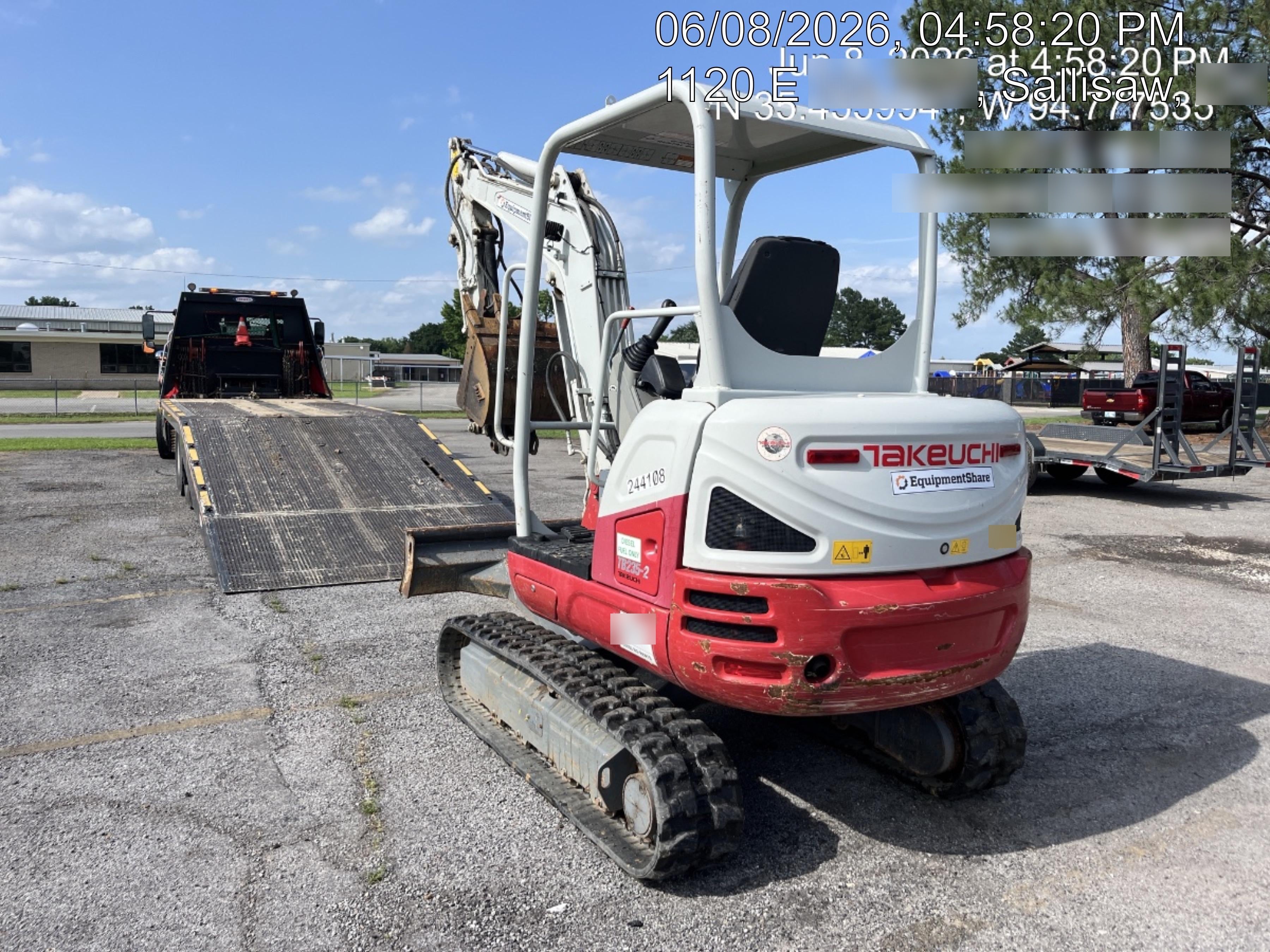 2022 TAKEUCHI TB235-2R