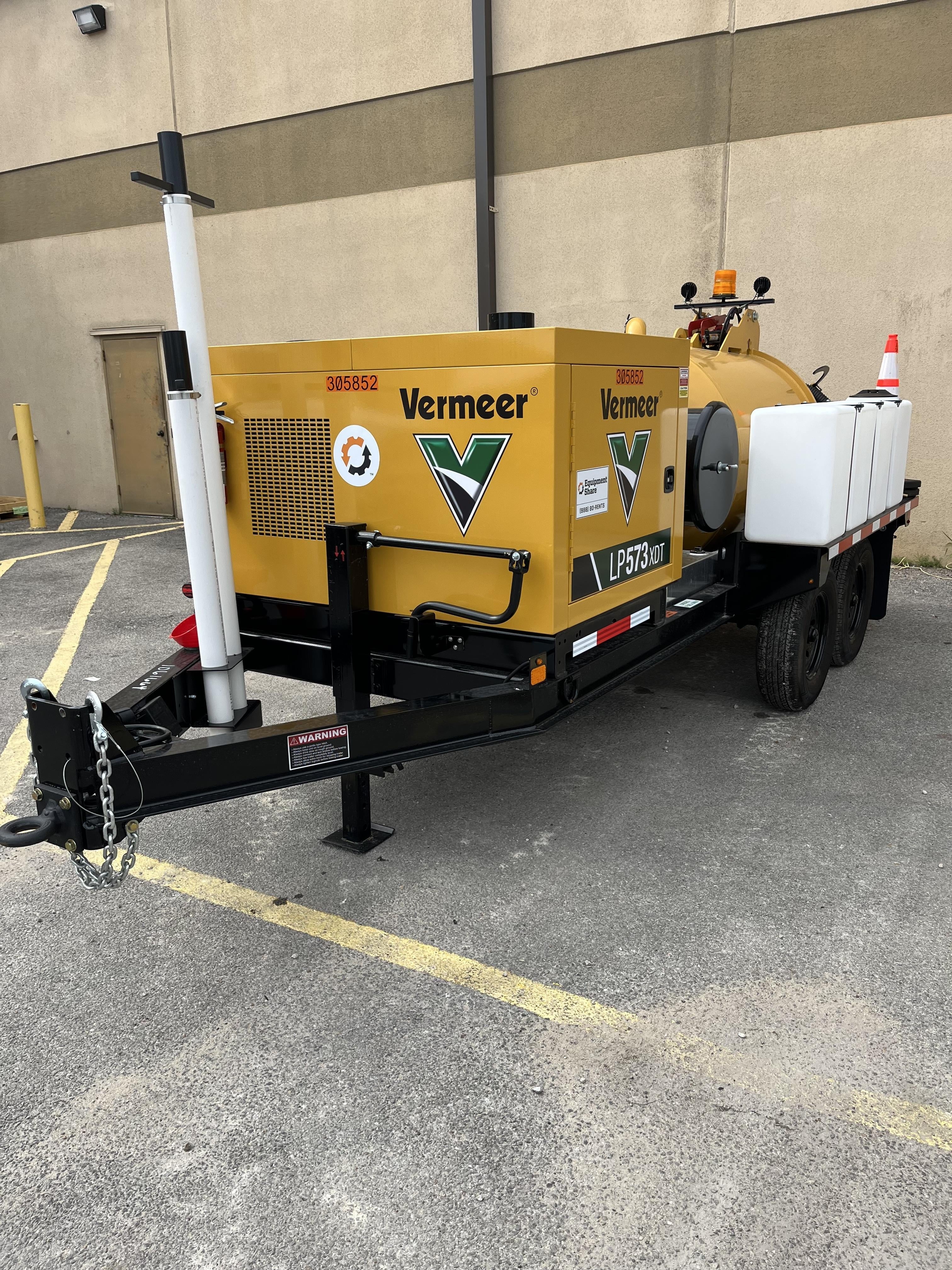 2023 Vac-Tron LP573XDT T4 Koehler Diesel Engine, 500 Gallon Debris Tank, x2 100 Gallon Water Tanks