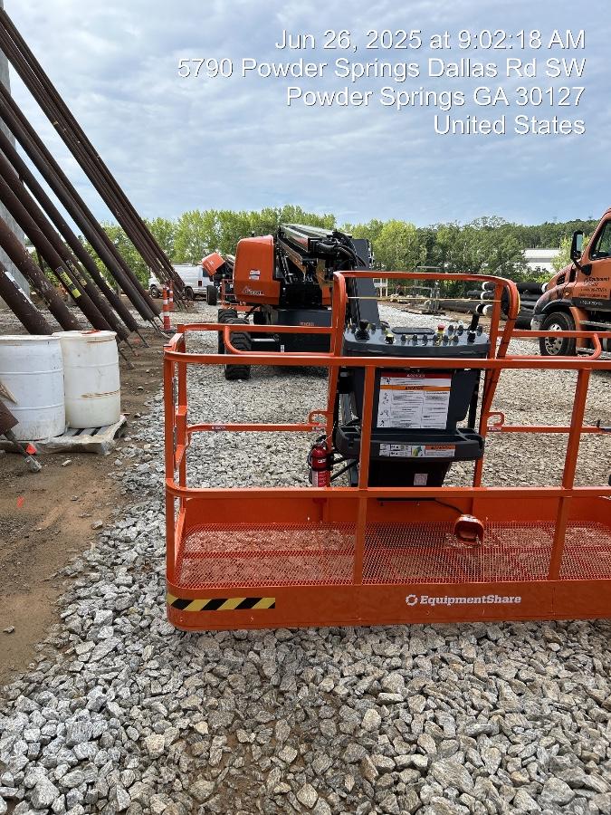 2025 JLG 660SJ