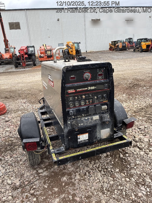2019 Lincoln Electric Vantage 322 Welder Ready-Pak 3, Two wheel trailer, Fender and Light kit, Cable Rack