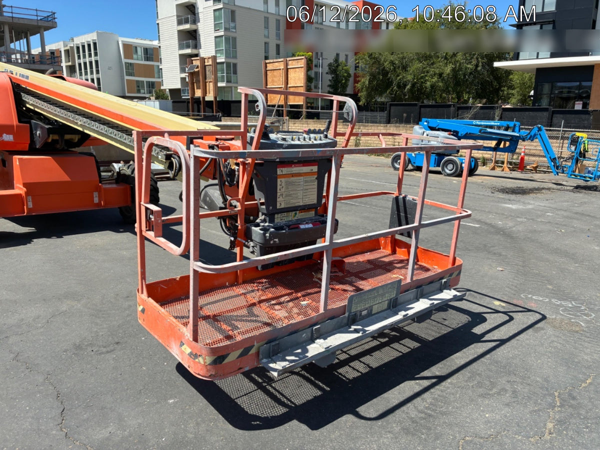 2022 JLG 600S
