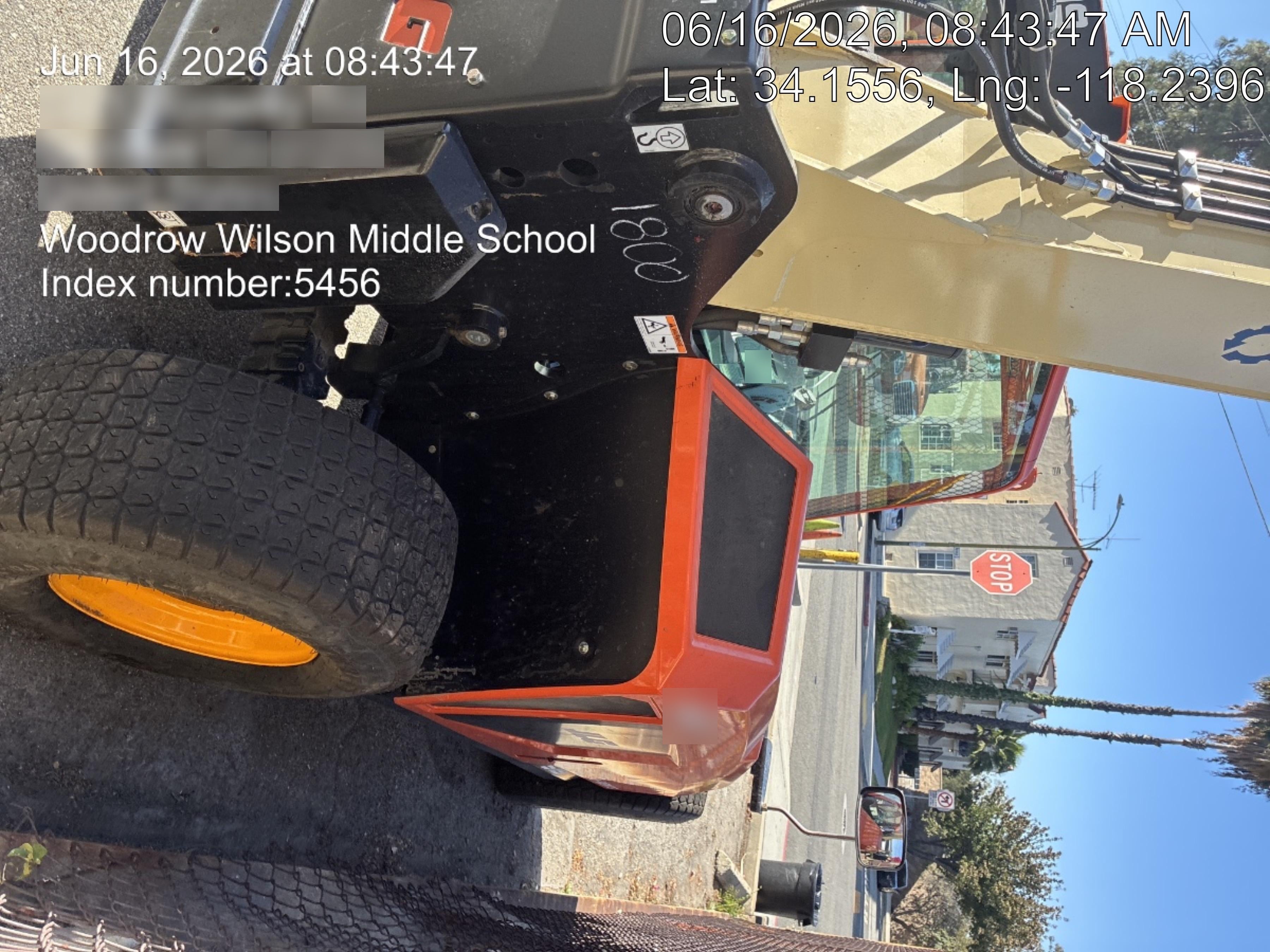 2025 JLG 519