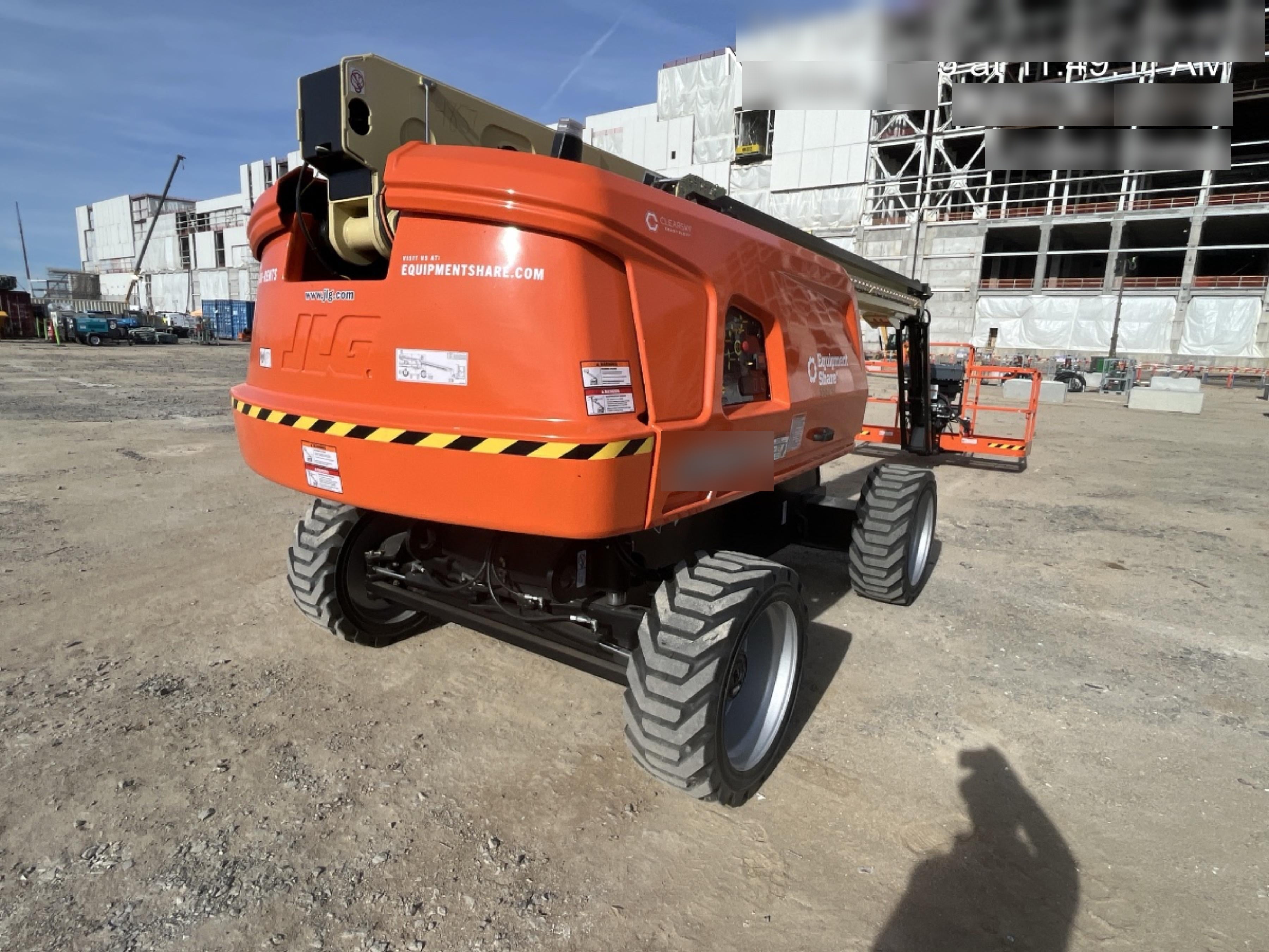 2025 JLG 660SJ