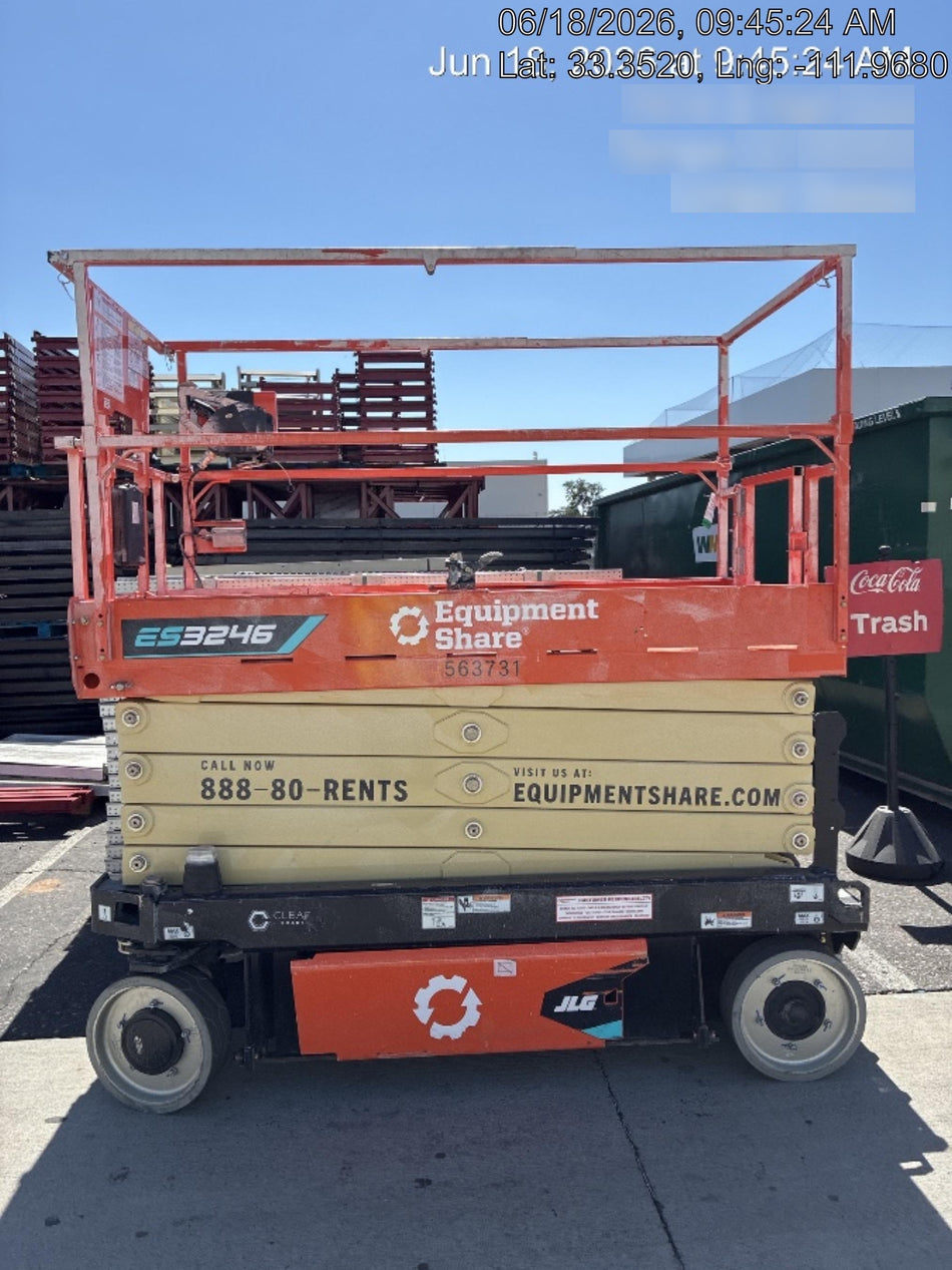 2025 JLG ES3246