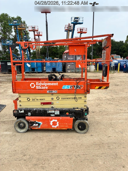 2023 JLG ES1932