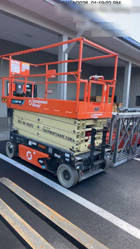 2025 JLG ES3246