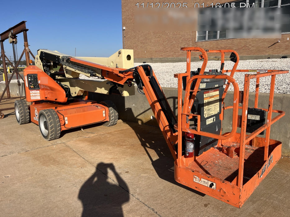 2019 JLG E450AJ