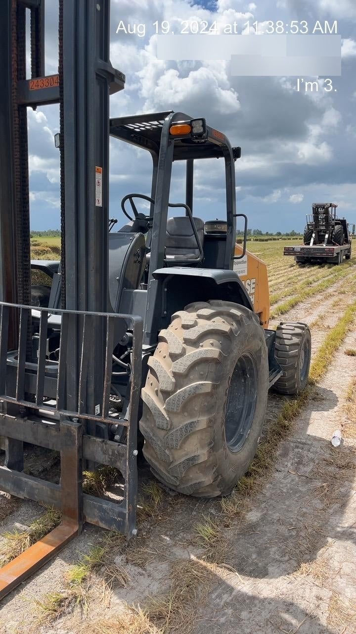 2022 CASE 586H