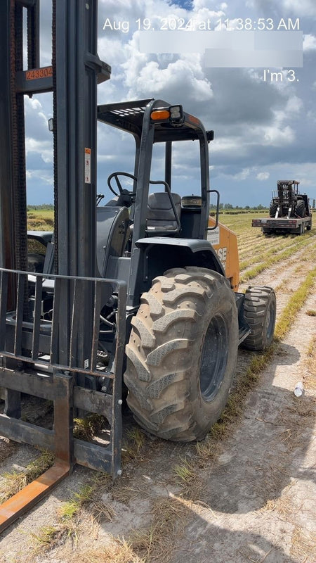 2022 CASE 586H
