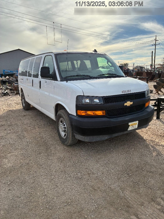 2025 CHEVROLET Express Van - Rental