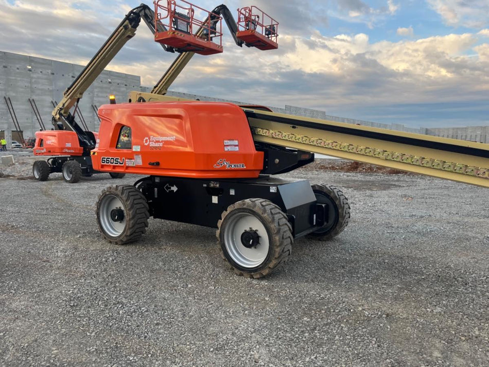 2025 JLG 660SJ