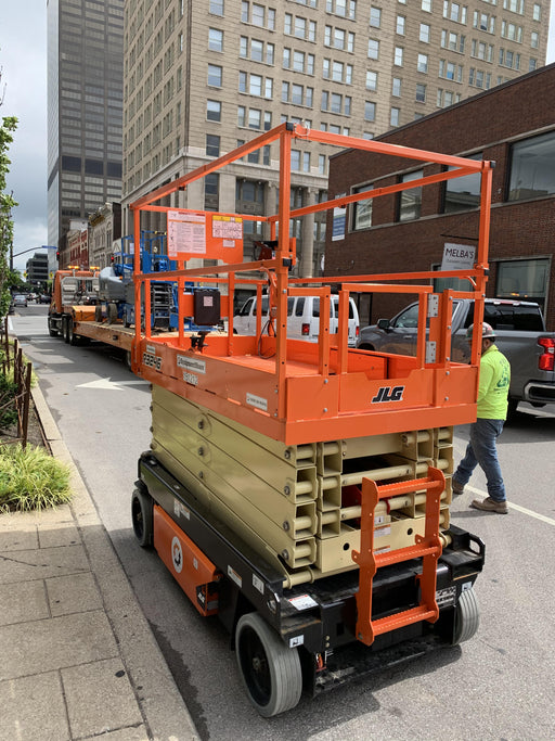2021 JLG R3246