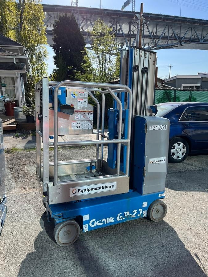 2021 GENIE GR-20