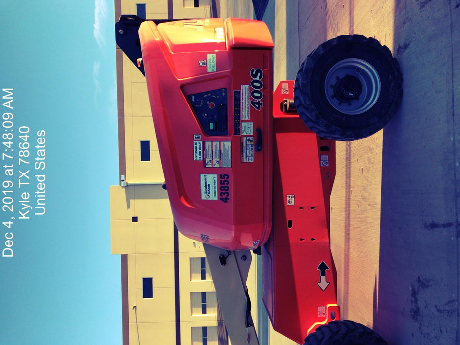 2019 JLG 400S