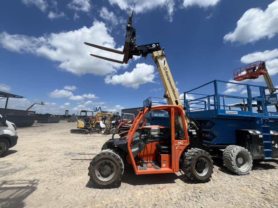 2023 JLG G5-18A