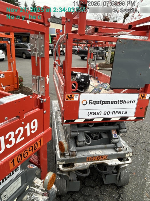 2020 Skyjack SJIII-3219 Solid NM Tires, Half height spring hinged entry gate, Dual Beacons, 800W Inverter