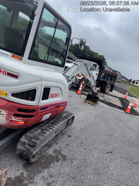 2022 TAKEUCHI TB235-2CR