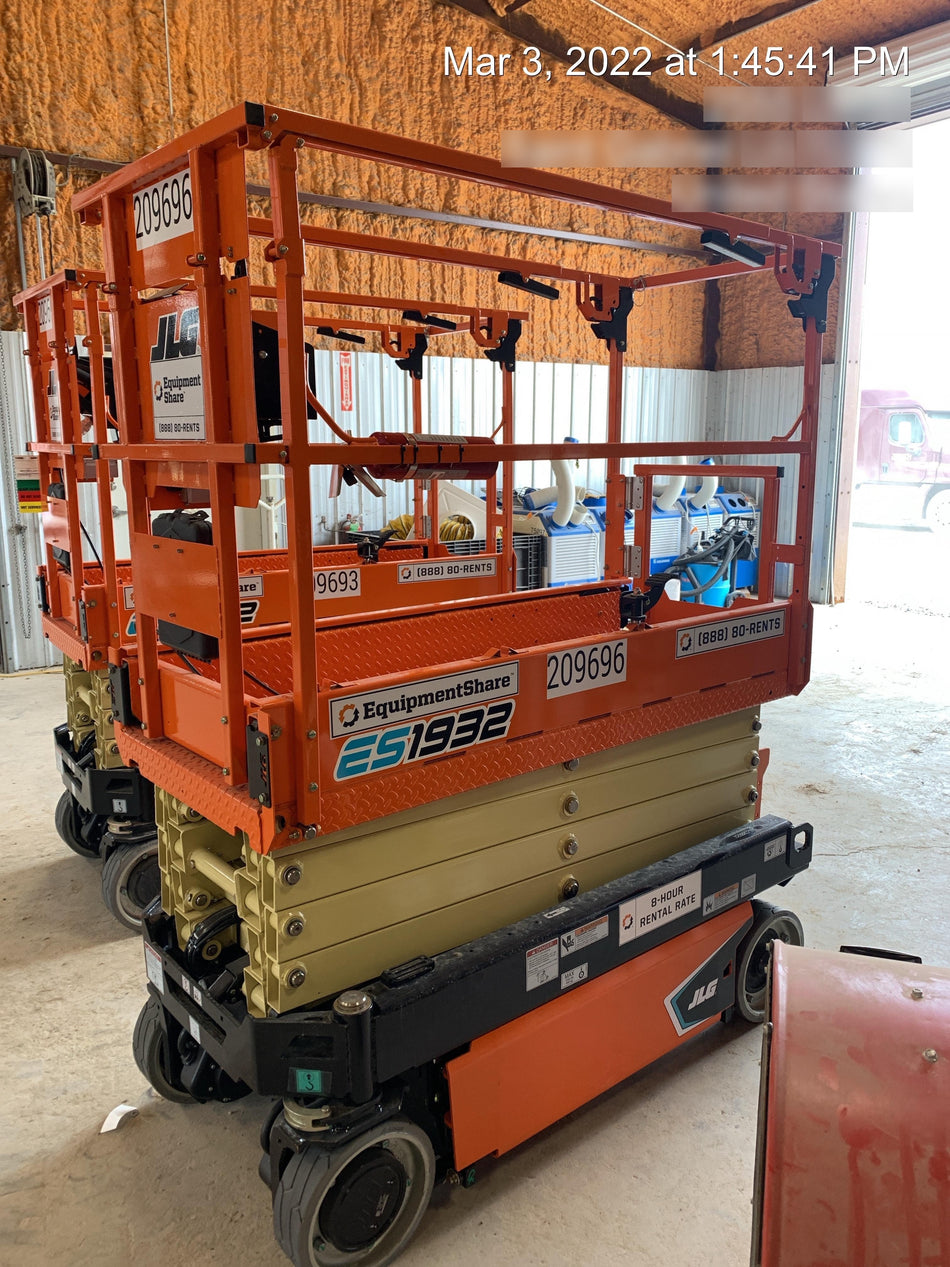 2022 JLG ES1932