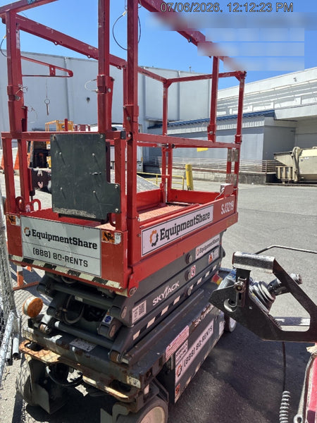 2020 Skyjack SJIII-3219 Solid NM Tires, Half height spring hinged entry gate, Dual Beacons, 800W Inverter