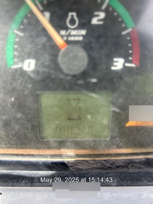 2019 Case 570N EP Canopy, 4WD, GP Front Bucket, Dual Tilt Cylinder, 84" Box Blade w/ Scarifier, Wheel Weights, Beacon