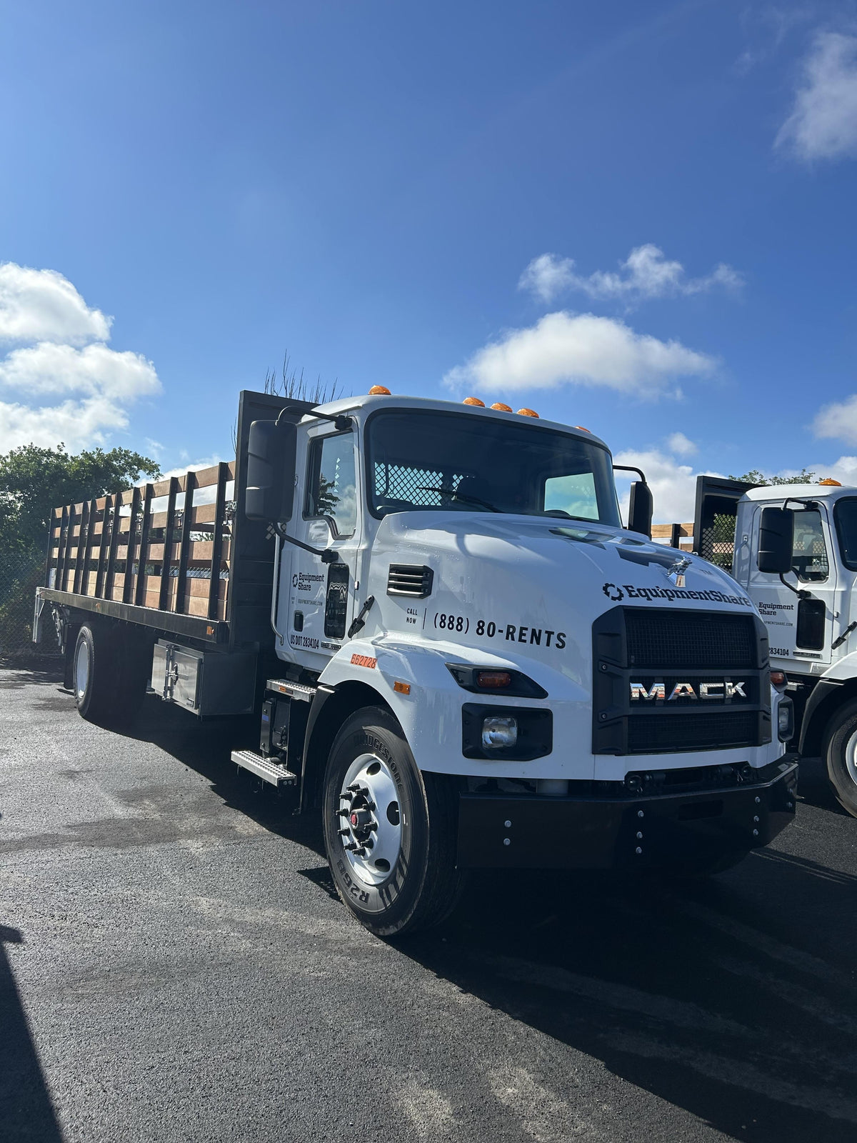 2026 MACK MD742 - Stake Bed Liftgate Reg Cab Diesel