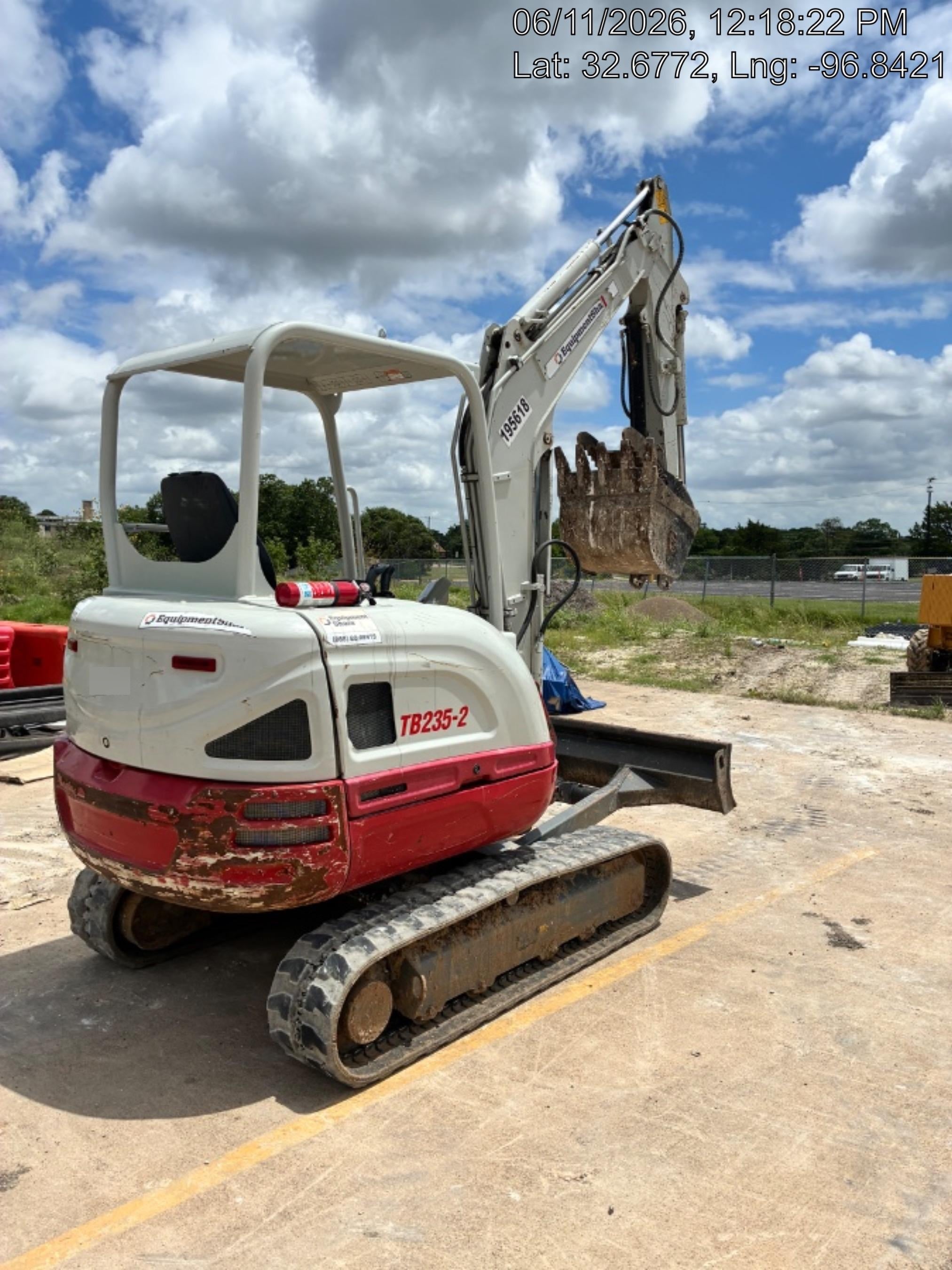 2021 TAKEUCHI TB235-2R