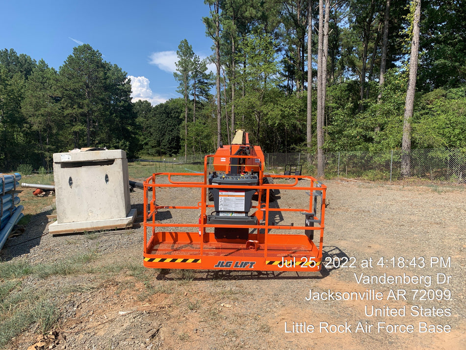 2022 JLG 860SJ