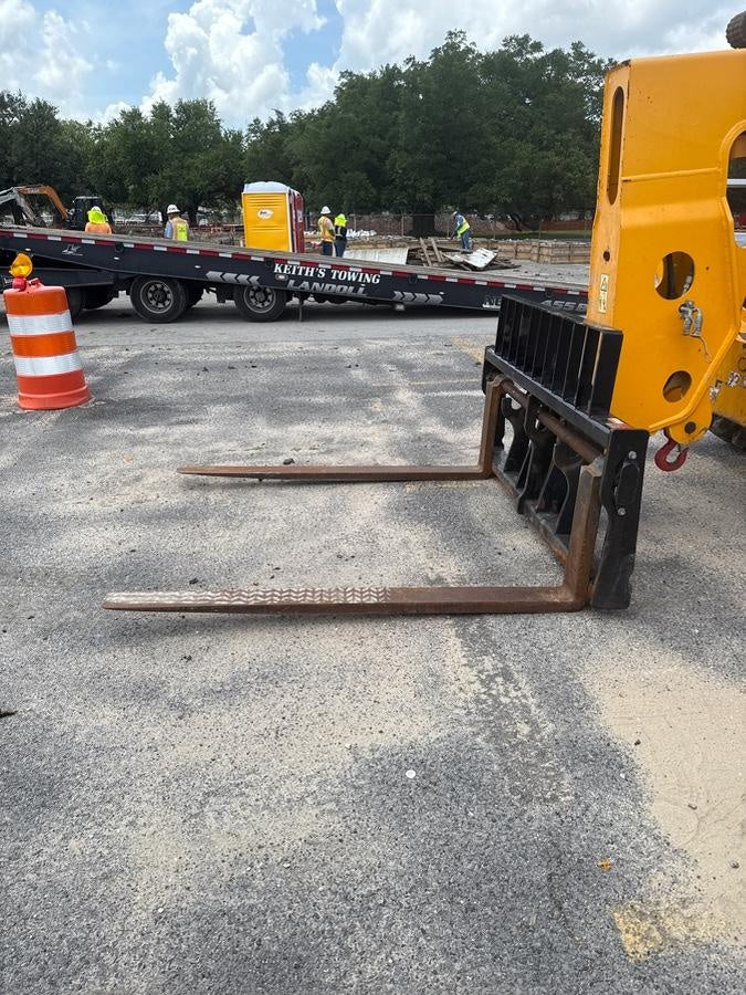 2022 JCB 510-56