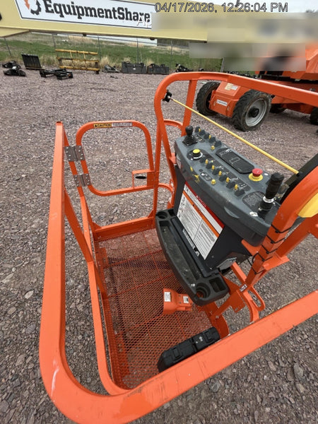 2025 JLG E300AJP