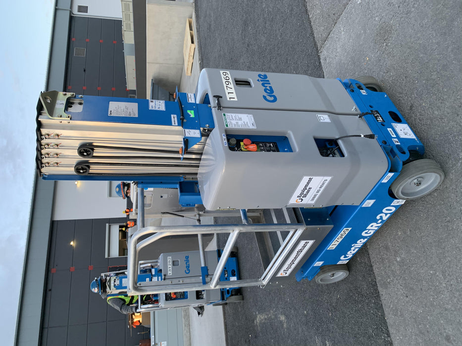 2020 GENIE GR-20