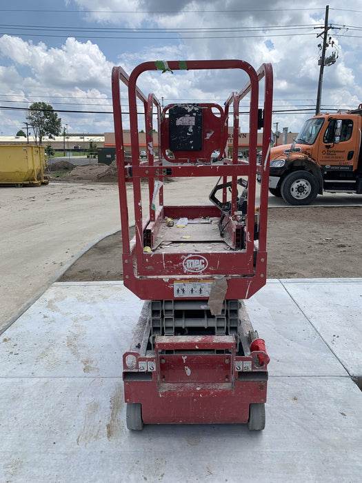 2019 MEC 1330SE MEC 1330SE w/ES Track Hardware, Full Extended 2 Year Warranty