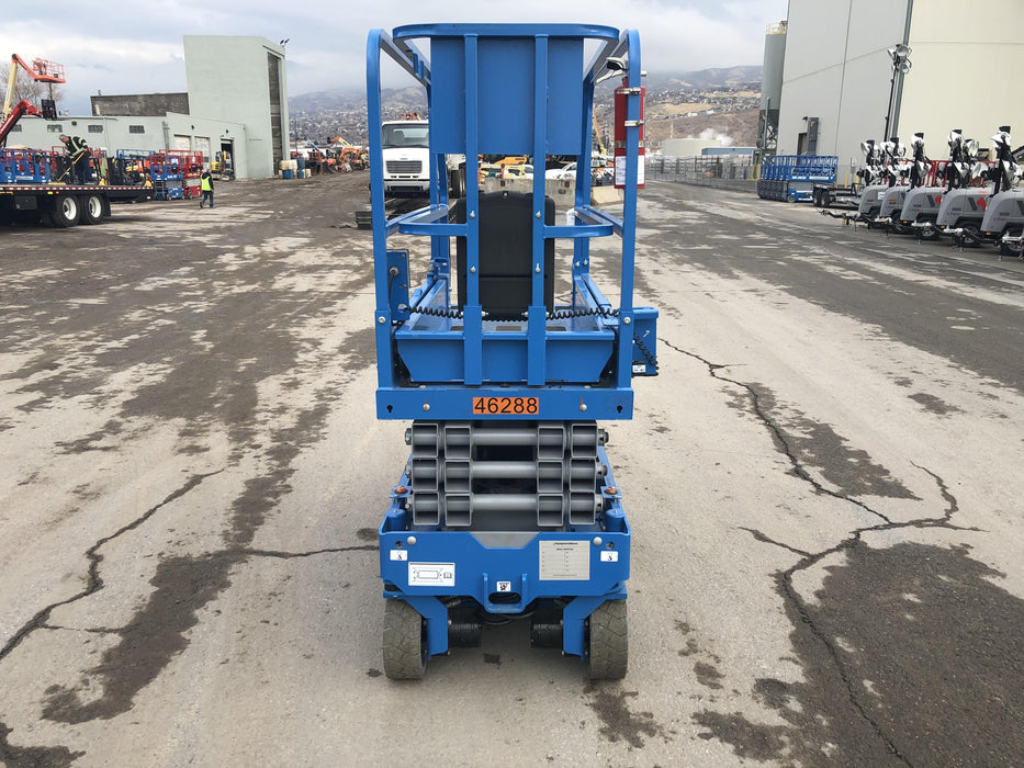 2019 Genie GS-1930 Fixed rails with chain Entry