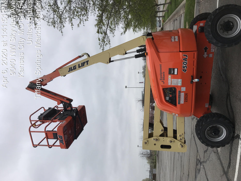2019 JLG 450AJ