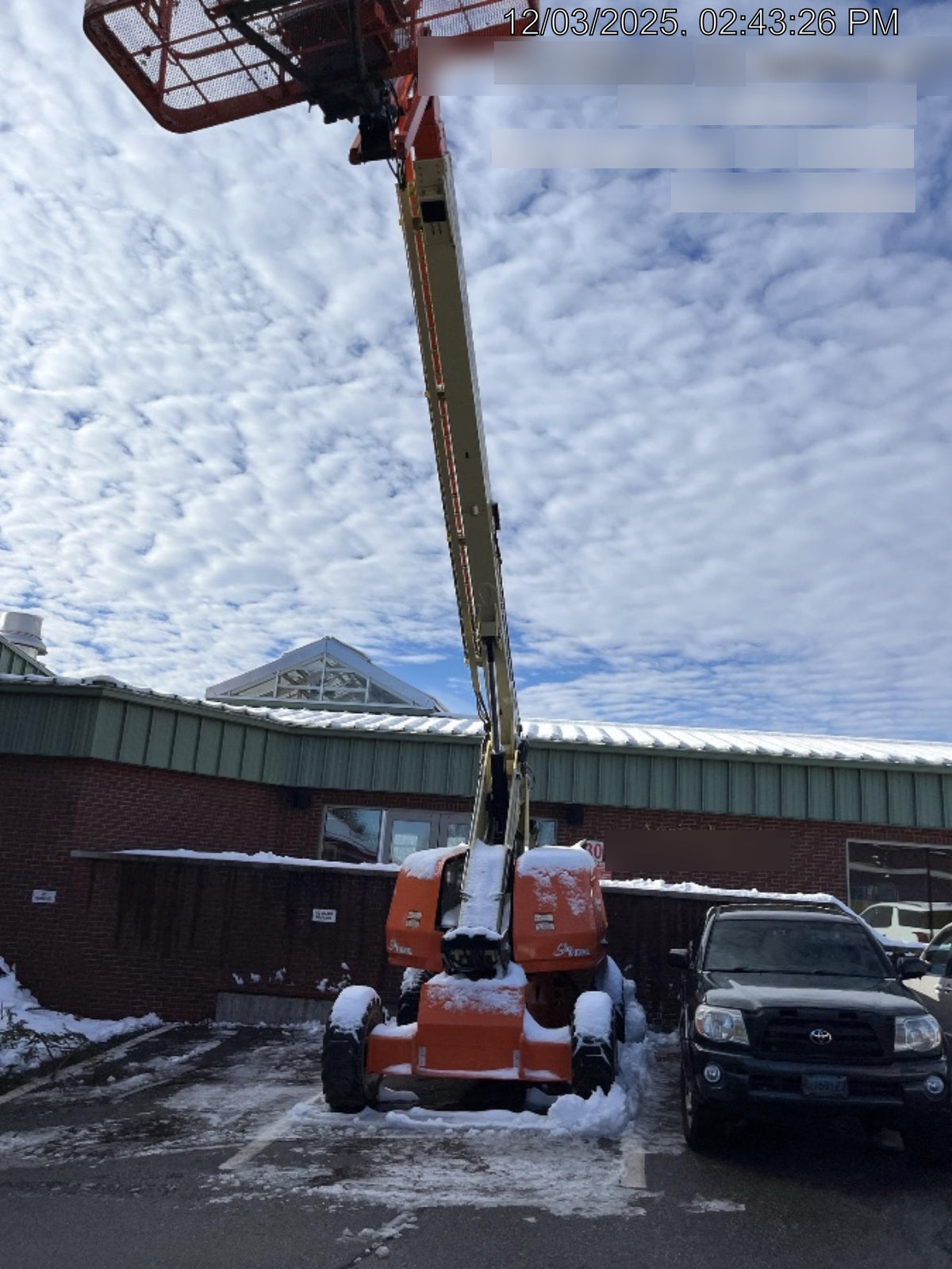 2023 JLG 660SJ