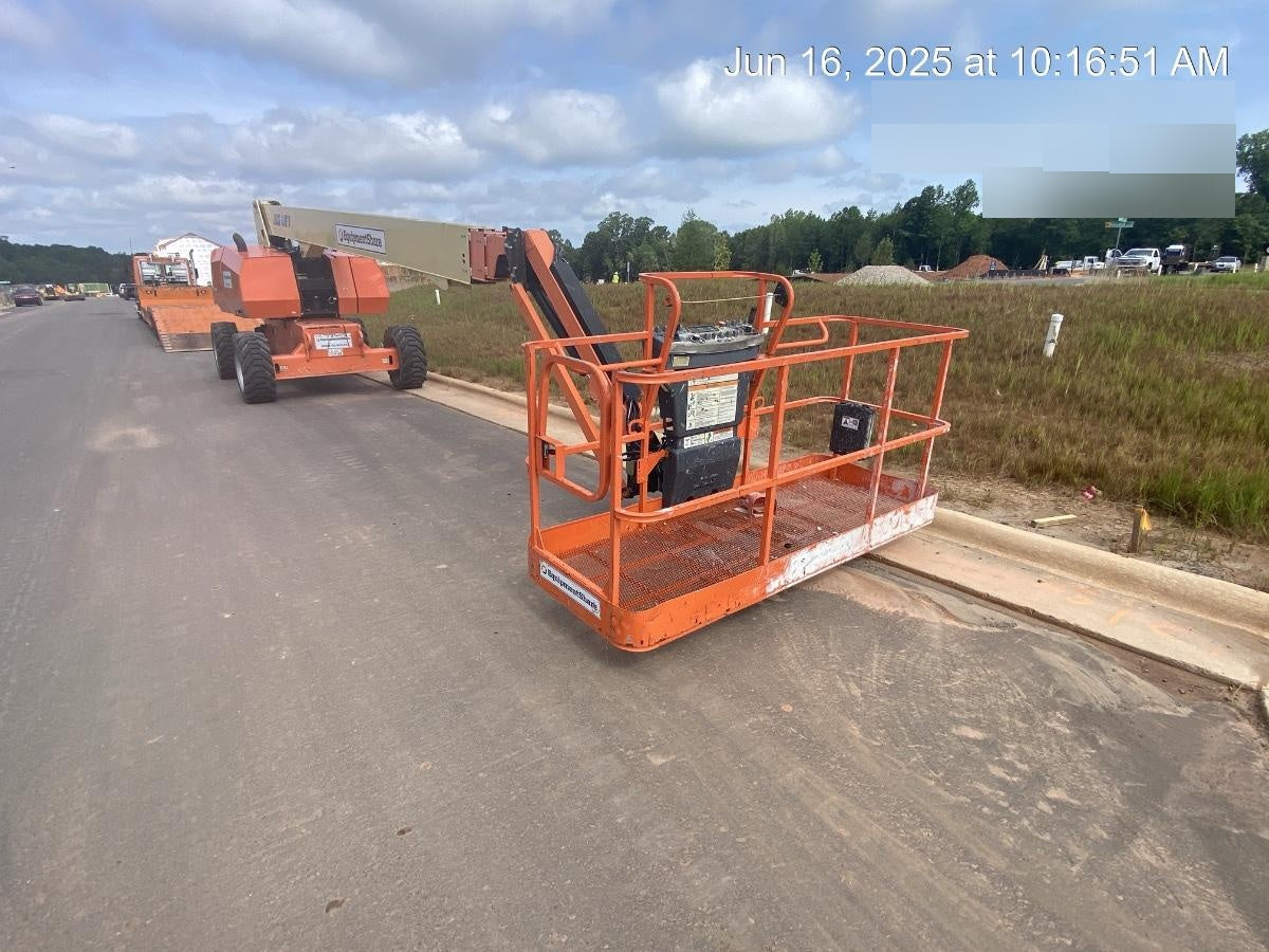 2020 JLG 860SJ