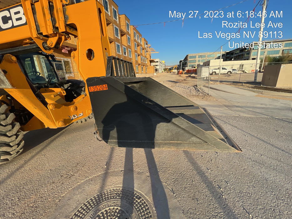 2021 ARROW MATERIAL HANDLING Telehandler Fork Bucket